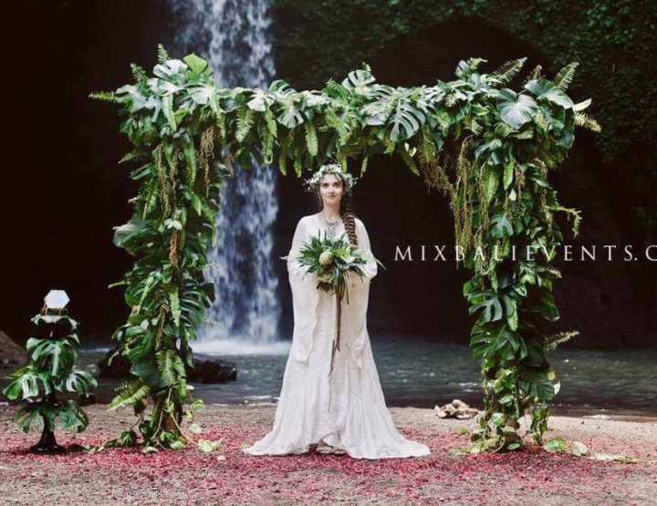 Тренд 2017 - Эльфийская свадьба на водопаде